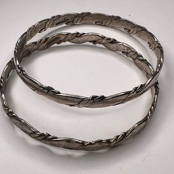 Silver bangles - Picture 2 of 5
